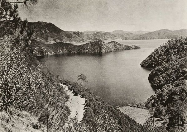 泸沽湖全景俯瞰（1925）