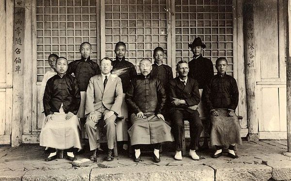 普洱府衙门合影（1922）